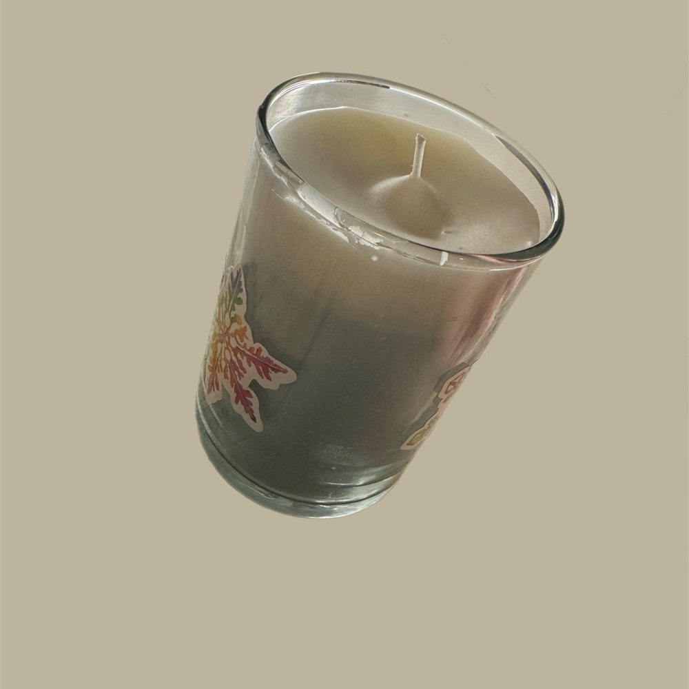 Winter candle - Picture 1 of 6